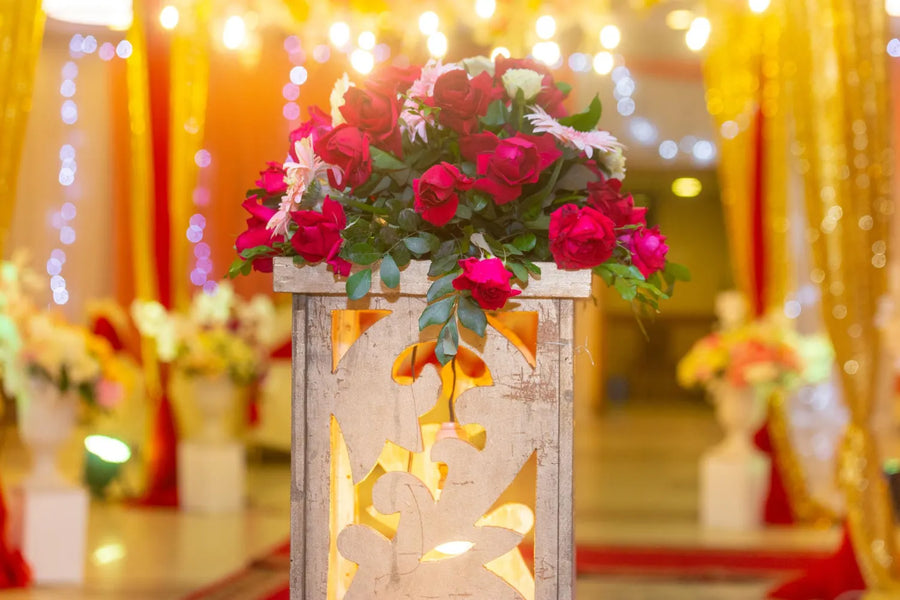 Holiday Party Flowers: Decorating Tips and Ideas