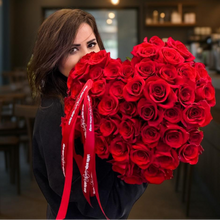 HEART SHAPE FRESH ROSES BOUQUET